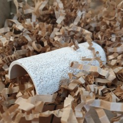 Ceramic tunnel ecru 10.5 x 4.5 x 2.5cm